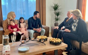 Philippe et Mathilde de Belgique à Houthalen-Helchteren dans des familles qui ont perdu des proches lors du tremblement de terre en Turquie et en Syrie