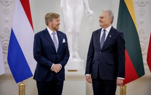 Willem-Alexander des Pays-Bas à Vilnius avec le président Gitanas Nauseda.
