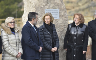 La reine Sophie d'Espagne à Fraga en Aragon inaugure des logements pour saisonniers