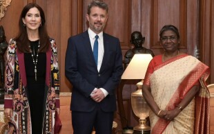 Frederik et Mary de Danemark reçus à New Delhi par la présidente indienne