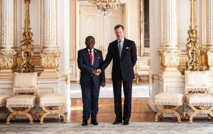 Le grand-duc de Luxembourg a reçu en audience le Sénateur Professeur Modeste Bahati Lukwebo, Président du Sénat de la République démocratique du Congo