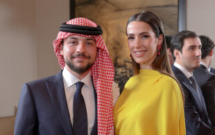Le prince héritier Hussein de Jordanie et sa fiancée Rajwa au mariage de la princesse Iman
