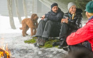 Haakon et Mette-Marit de Norvège auprès de l(association des scouts