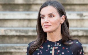 Letizia d'Espagne à la bibliothèque nationale à Madrid à l'exposition Nebrija