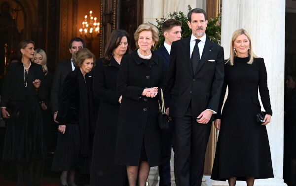 La famille royale de Grèce s'est rassemblée à Athènes, ce 18 février 2023, pour un hommage à Constantin II. 