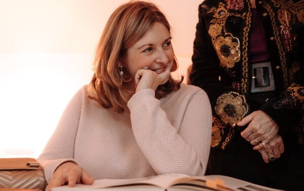 Stéphanie de Luxembourg visite les ateliers de l'artiste Romain Urhausen avec sa veuve Tilly, le 15 février 2023. 