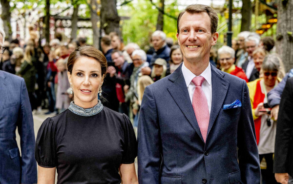Joachim et Marie de Danemark au parc de Tivoli, à Copenhague, le 21 mai 2022. 