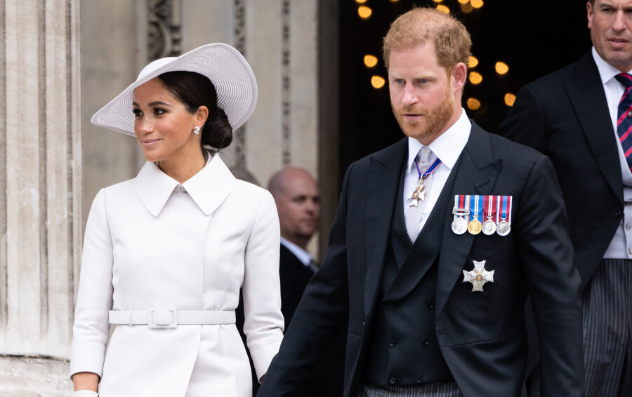 Meghan et Harry, ici à Londres en juin 2022, font face à de nouvelles critiques.