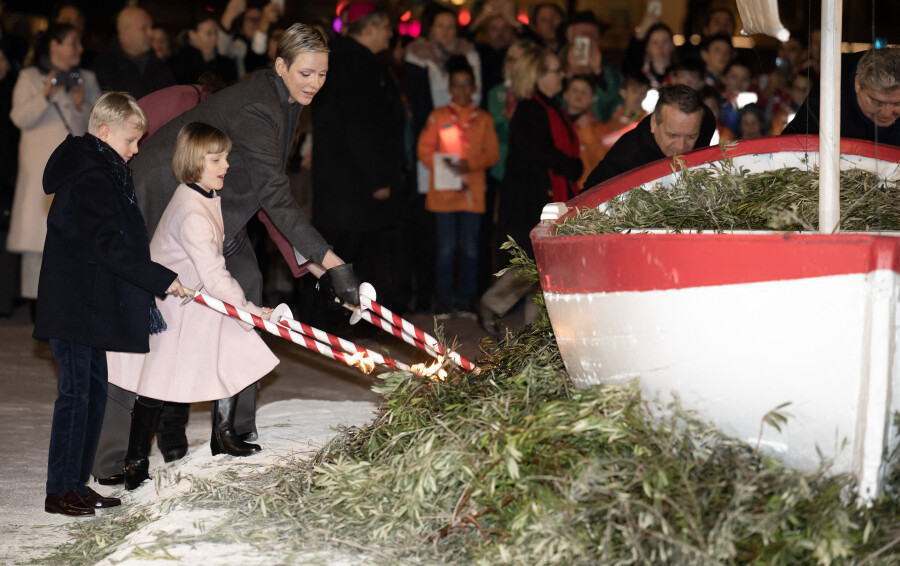 Jacques et Gabriella de Monaco assistent à la cérémonie de Sainte Dévote, la sainte patronne de la Principauté, le 26 janvier 2023.