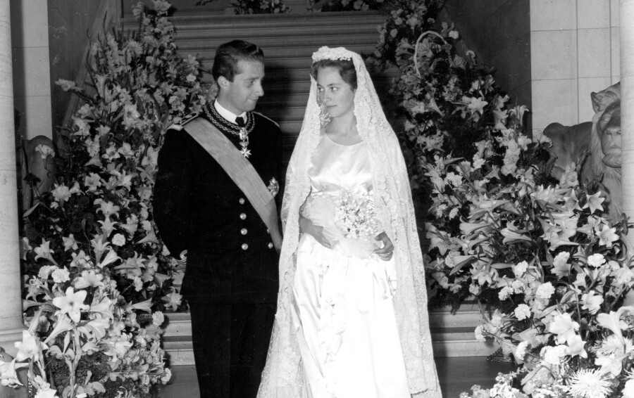 Paola Ruffo di Calabria et le prince Albert de Belgique le jour de leur mariage le 2 juillet 1959