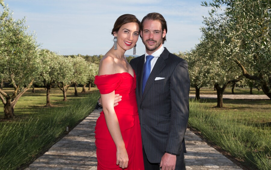 Félix et Claire de Luxembourg au Château les Crostes dans le Var pour le magazine Point de Vue