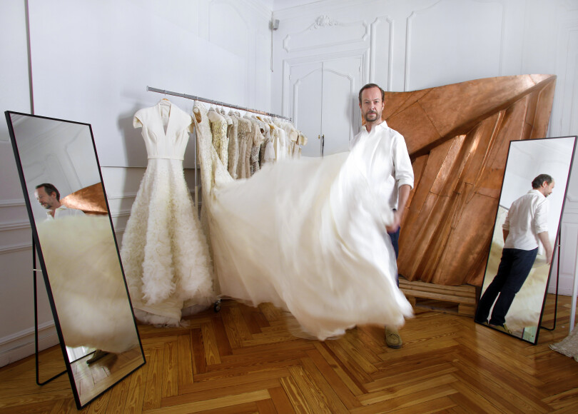Jan Taminiau dans l’atelier dédié à ses créations nuptiales.