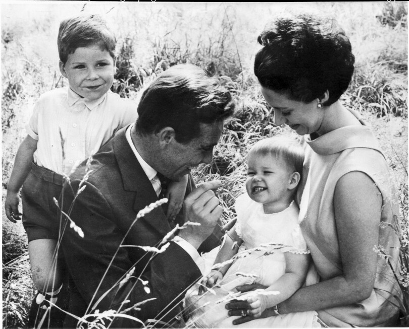 Moment de complicité entre la princesse Margaret, son mari Antony et leurs deux enfants.