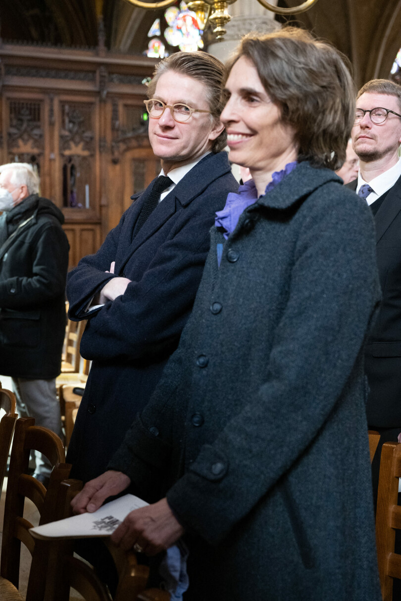 Le duc et la duchesse de Chartres ont assisté aux funérailles de la Comtesse douairière de Paris, à Saint-Germain-l'Auxerrois, le 22 mars 2022.