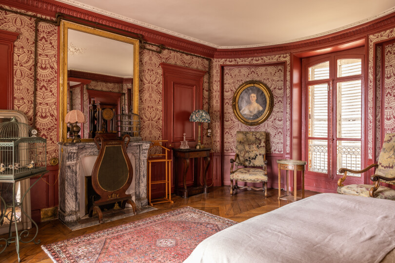 La chambre de la peintre Rosa Bonheur, au château de By, à Thomery.