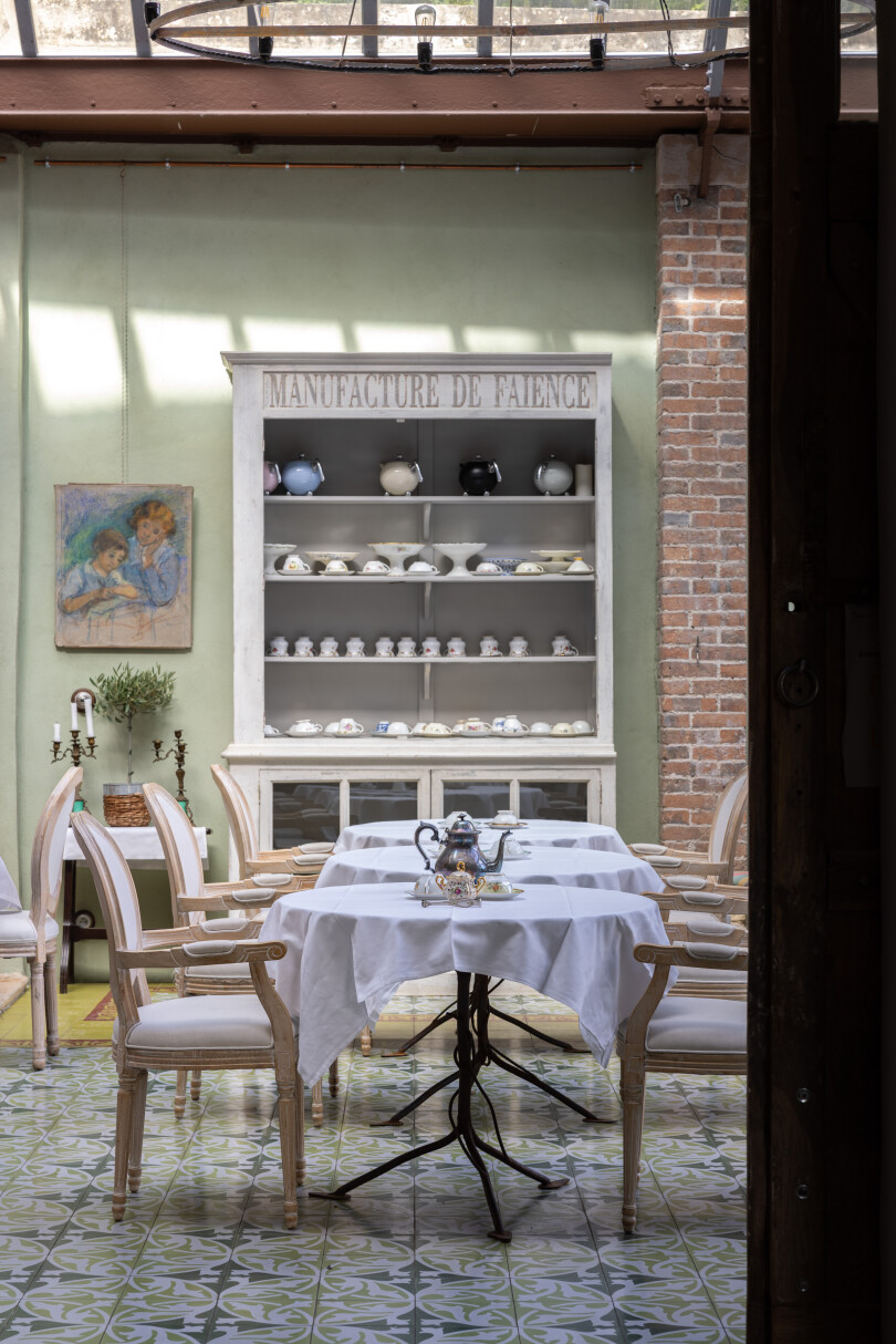 Salon du thé du château de By.