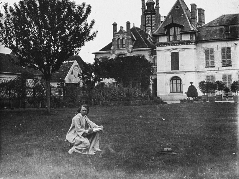 L’artiste peignant devant le château de By, à Thomery.