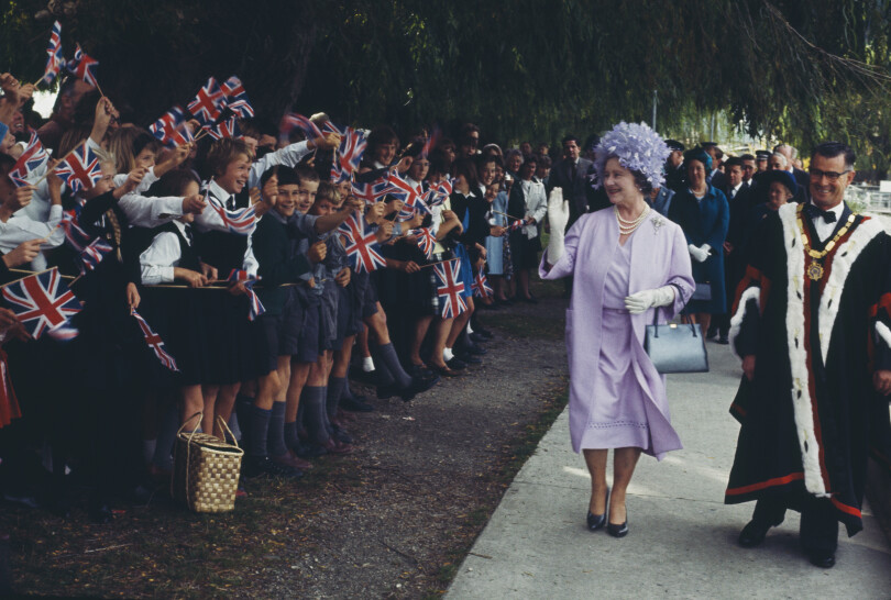 La reine Elizabeth, la reine mère, lors d'une visite en Nouvelle-Zélande en avril 1966.