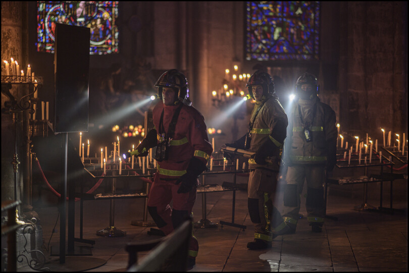 Les équipes de Jean-Jacques Annaud ont posé leurs caméras à Saint-Étienne de Bourges pour tourner des nombreuses séquences de Notre-Dame brûle.