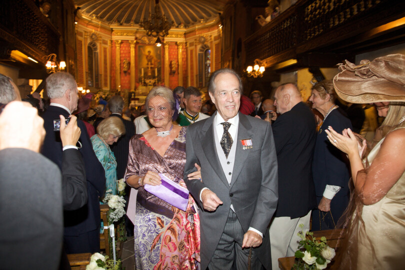 Le Comte et la Comtesse de Paris le jour de leur mariage religieux, le 26 septembre 2009 à Arcangues.