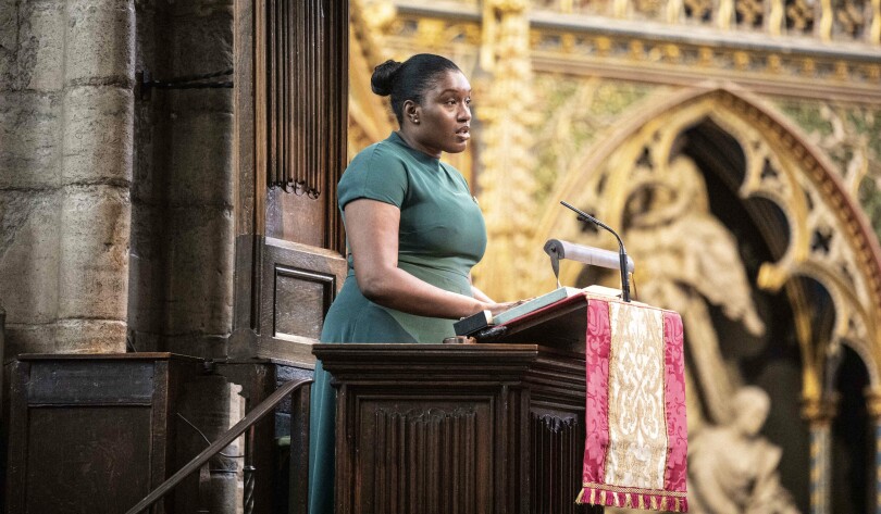 La lauréate du Duke of Edinburgh’s Award 2014, Doyin Sonibare, à Westminster, le 29 mars 2022.