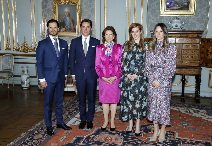 Silvia, Carl Philip, Sofia de Suèe, Beatrice d'York et Edoardo Mapelli Mozzi  au Palais royal de Stockholm pour l'assemblée mondiale de la dyslexie