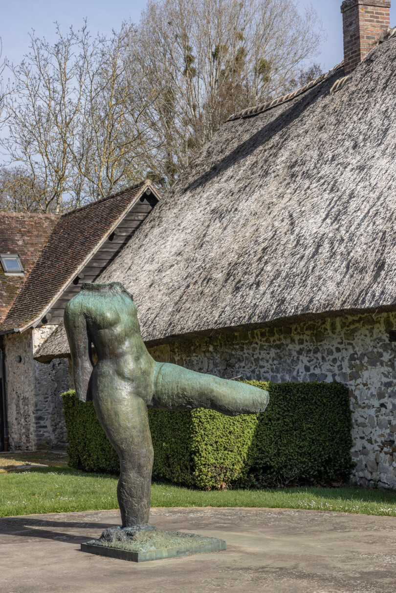 Des oeuvres monumentales sont à découvrir dans le jardin de Dina Vierny.
