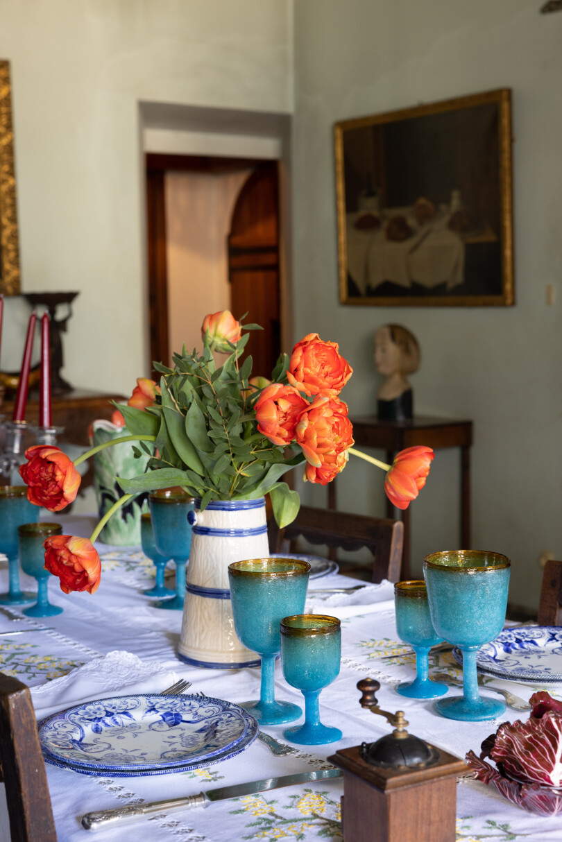 Vaisselle de Dina Vierny dans sa maison des Yvelines.