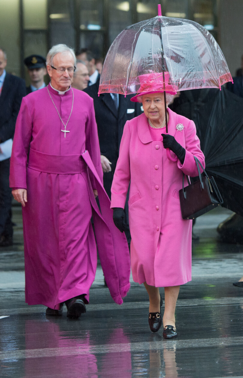 La reine Elisabeth II à l'ouverture officielle de la gare New Street de Birmingham, en Angleterre, le 19 novembre 2015.