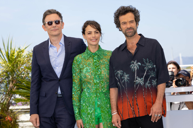 Michel Hazanavicius, Romain Duris et Bérénice Bejo au Festival de Cannes le 18 mai 2022.
