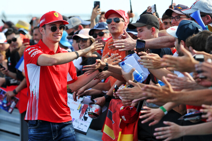 Charles Leclerc sur le circuit Paul Ricard en juin 2019.