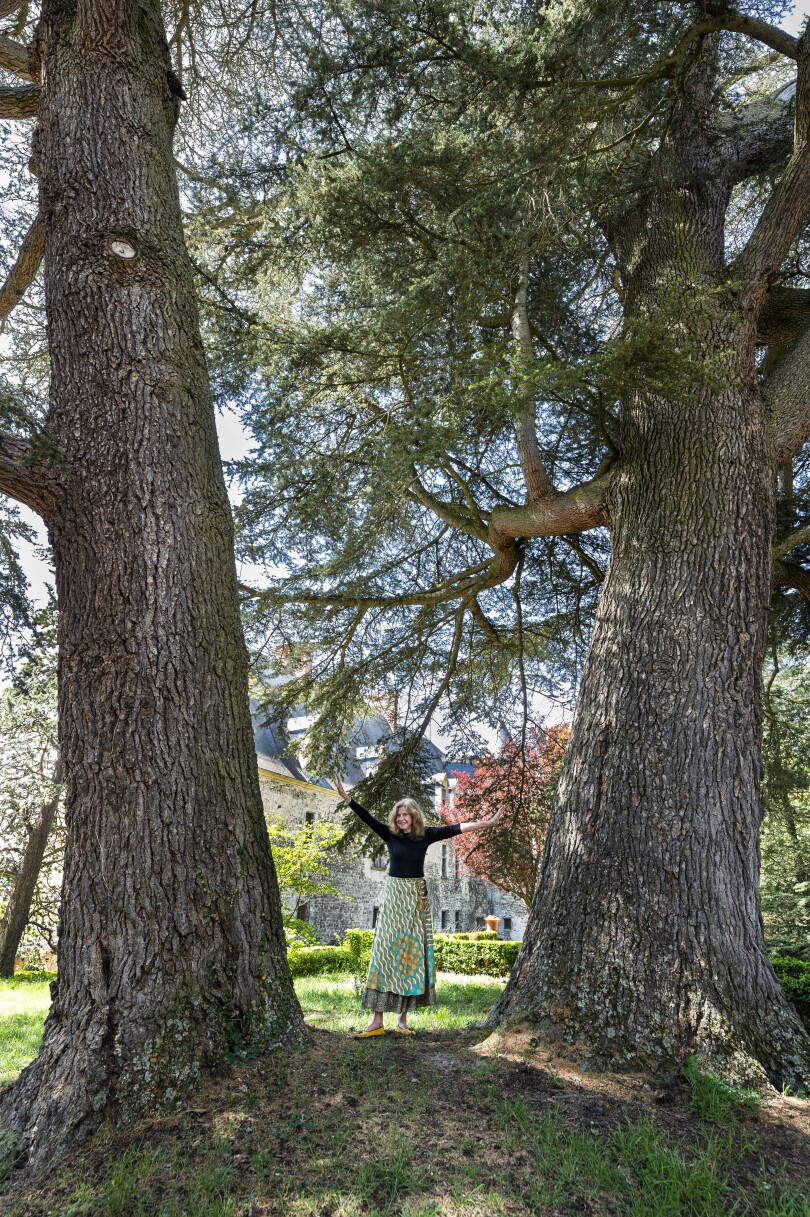 Joy de Rohan Chabot dans sa demeure auvergnate.
