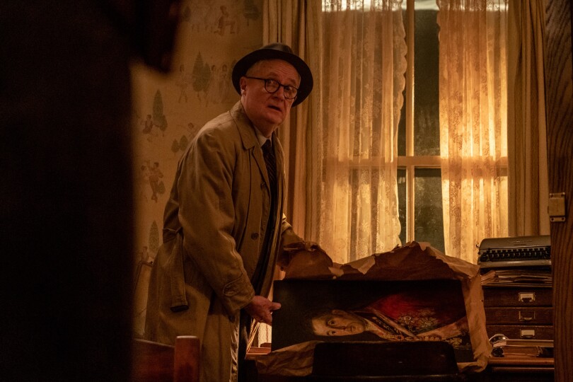 Jim Broadbent incarne Kempton Bunton, l'auteur du vol du portrait.