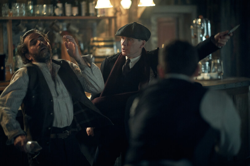 Grégory Fitoussi et Cillian Murphy lors de la saison 6 de Peaky Blinders.