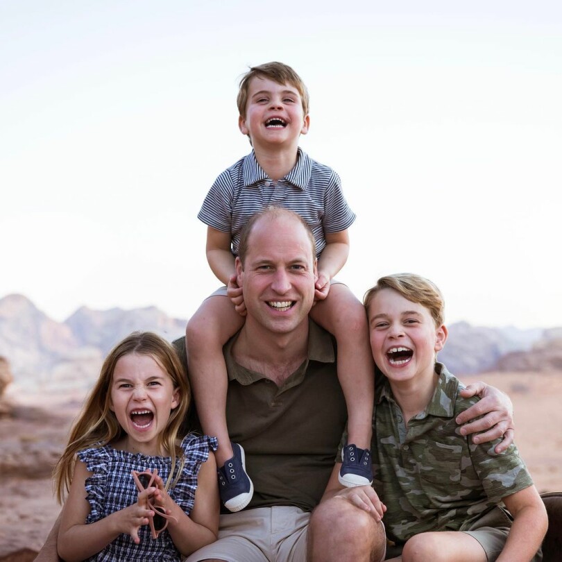 Le prince William avec ses enfants en Jordanie, photo diffusée pour la fête des pères