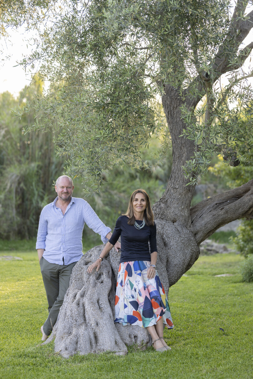Huw et Rossella Beaugié près de Syracuse en Sicile.