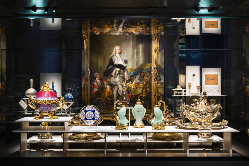 Le savoir-faire artisanal, la diversité des provenances, des matériaux et des époques sont les critères qui ont présidé pendant plus de soixante ans aux choix du collectionneur Calouste Gulbenkian, tout comme la rareté et le raffinement.