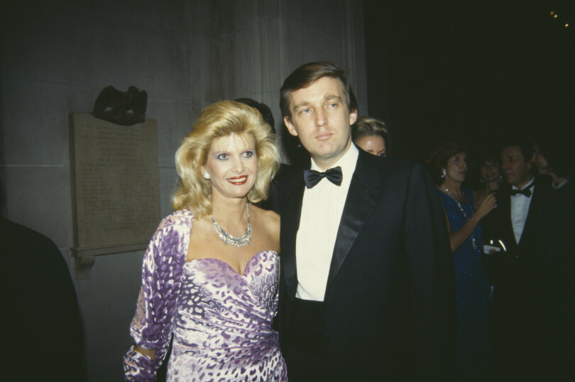 Ivana et Donald Trump lors du célèbre Met Gala, à New York, le 9 décembre 1985.
