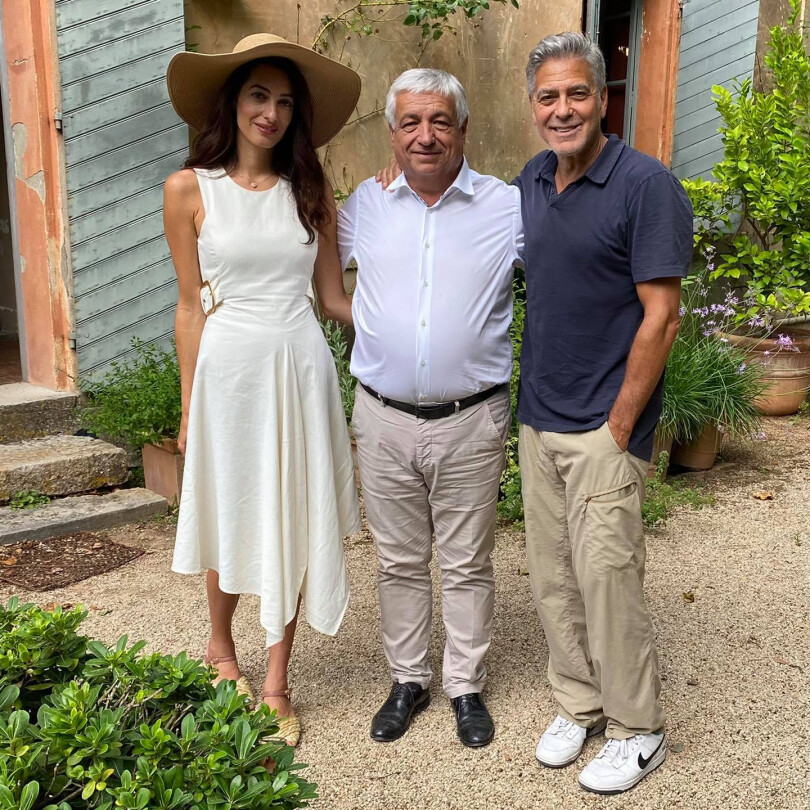 Accueillis par le maire de Brignoles, Amal et George Clooney ont posé leurs valises dans le Var en 2021.