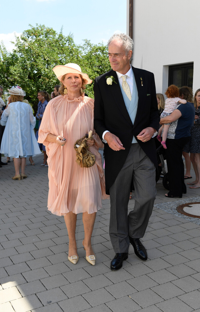Erich et Christina de Lobkowicz ont assisté au mariage de leur fille Anna avec le comte Albrecht von und zu Eltz, le 16 juillet 2022.