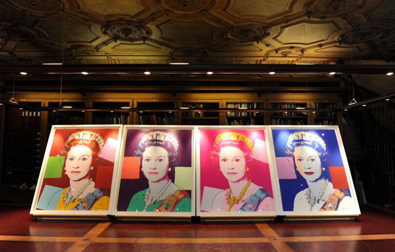 Série de portraits d'Élisabeth II par Andy Warhol à Windsor. Ils ont été acquis par la Royal Collection en 2012.