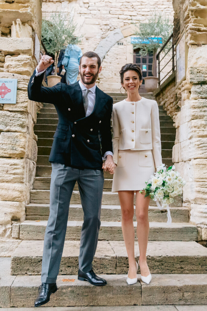 Louis et Natali Sarkozy le jour de leur mariage à Gordes, le 24 septembre 2022.