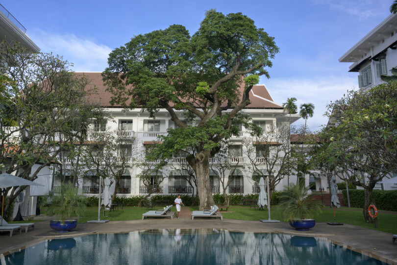 Chez la princesse Chansita Norodom du Cambodge au Royal de Phnom Penh.