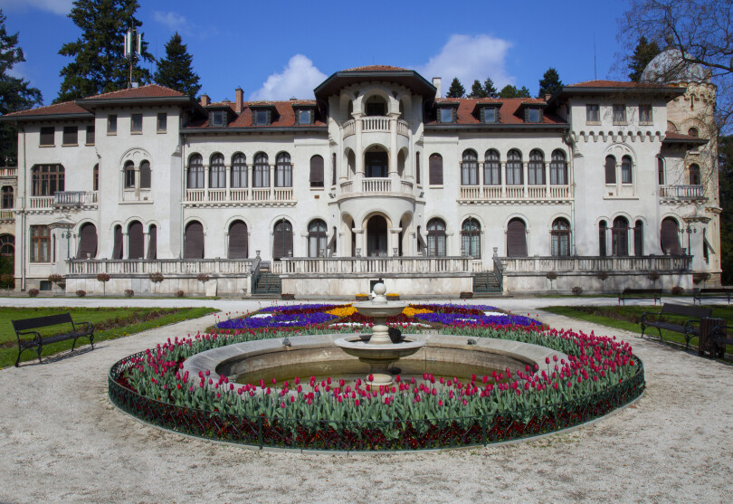 Le palais de Vrana, près de Sofia, qui vient d’être restitué définitivement à l’ancien souverain et sa sœur.
