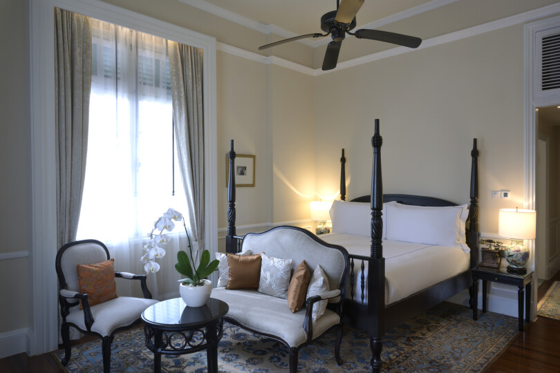 Chez la princesse Chansita Norodom du Cambodge au Royal de Phnom Penh.