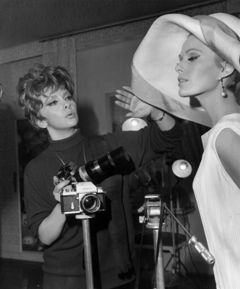 Après avoir cessé de tourner, Gina Lollobrigida s’est consacrée à la sculpture et à la photographie.