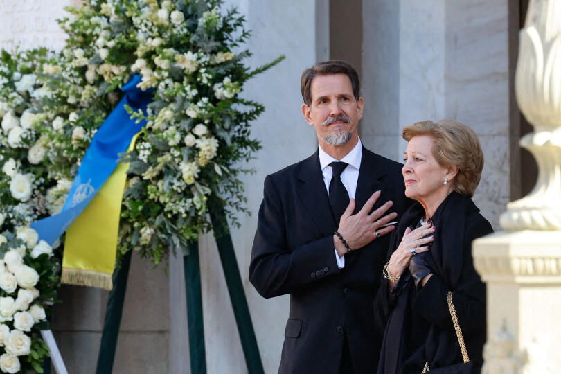 Pavlos et Anne-Marie de Grèce aux funérailles de Constantin II de Grèce en la cathédrale métropolitaine de Grèce.