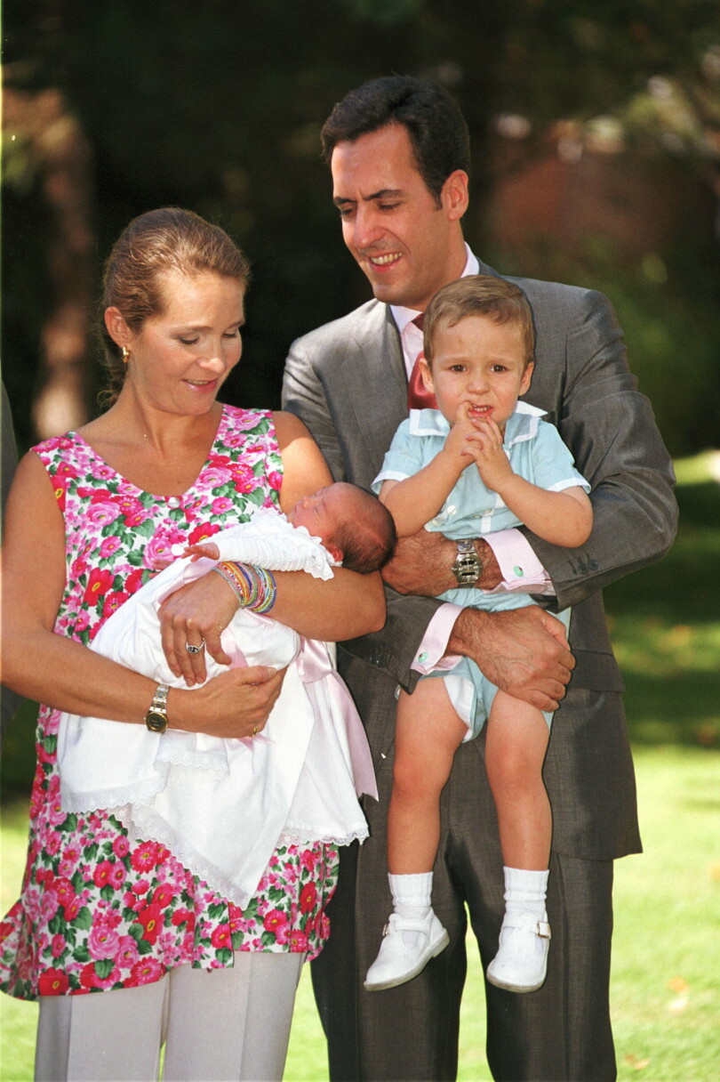 L'infante Elena avec son ex-mari Jaime de Marichalar et leurs enfants, Felipe de Marichalar et Victoria Federica, en 2000.