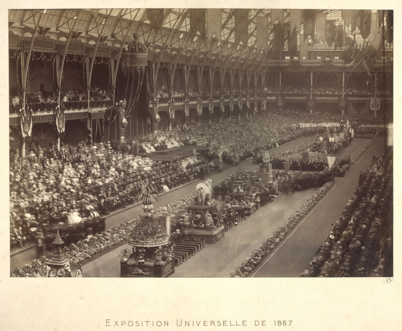 Le 1er juillet 1867, la distribution des récompenses est organisée au palais de l’Industrie construit sur les Champs-Élysées pour l’Exposition de 1855.