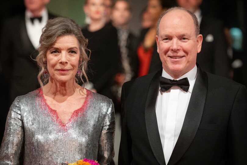 La princesse Caroline de Hanovre et le prince Albert II de Monaco au Bal de la Rose 2023 sur le thème "Bollywood" à Monaco le 25 mars 2023.